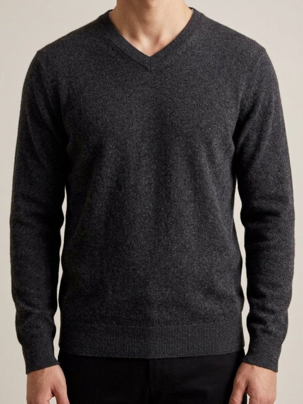 Tahari 100% Extrafine Merino Wool V-Neck Pullover Sweater Charcoal Gray | Size L
